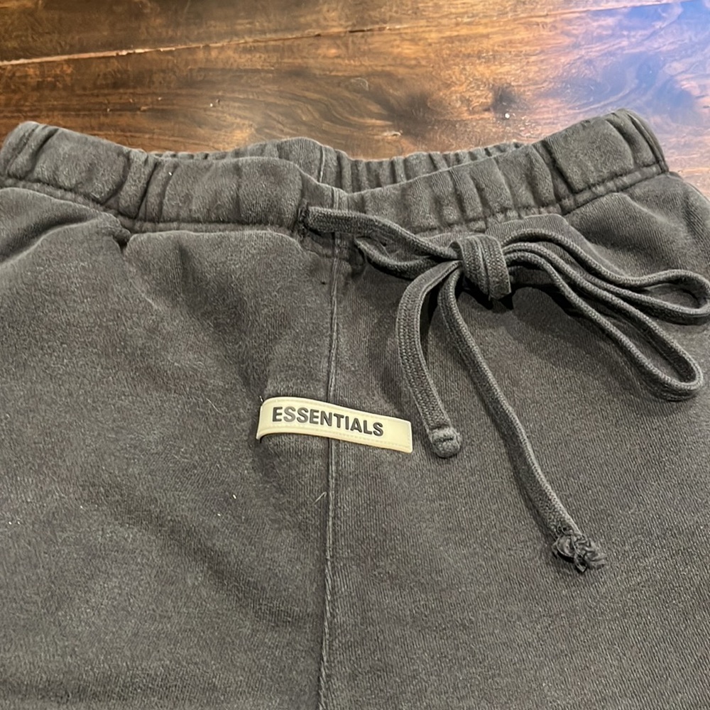 **ESSENTIALS FOG** - Picture 3 of 5